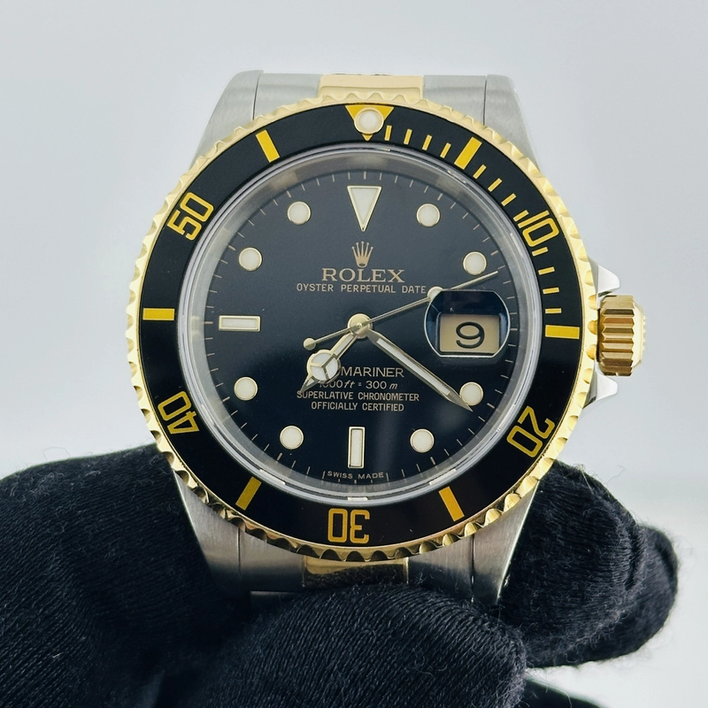 Rolex Submariner Black Dial on Oyster Bracelet Ref. M16613LN Papers 1989 view 3