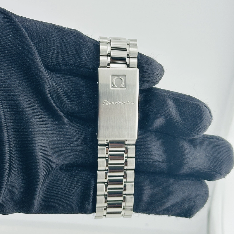 Omega Speedmaster Black Chrono Dial on Stainless Steel Bracelet Ref. 3510.50.00 Card 2000 view 4