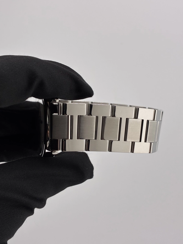 Cartier Ronde Solo Silver Roman Numerals Dial on Stainless Steel Bracelet Ref. W6701005 Card 2016 view 5