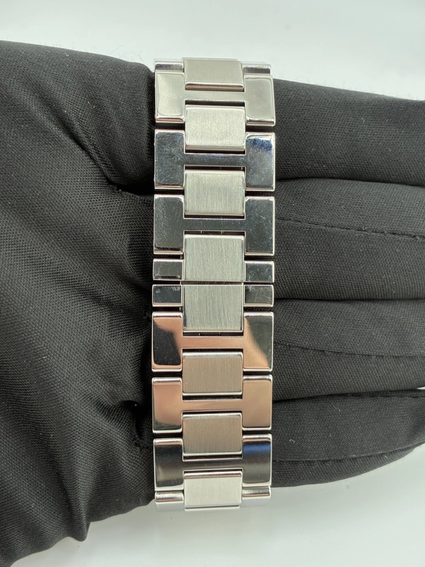 Cartier Ronde Solo Silver Roman Numerals Dial on Stainless Steel Bracelet Ref. W6701005 Card 2016 view 4