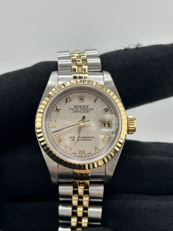 Rolex Datejust Lady White Roman Dial on 2 Tone Jubilee D Link Bracelet Ref. 79173 2002 view 3