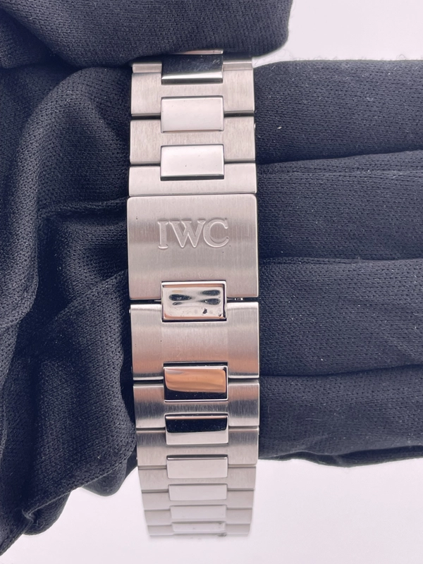 Iwc GST Black Dial on Stainless Steel Bracelet Ref. IW370708 Complete 2001 view 4