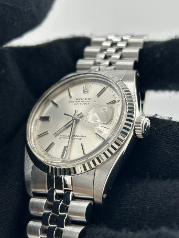 Rolex Datejust 36 Silver Stick Dial on Jubilee D Link Bracelet Ref. 1601 1976 view 3
