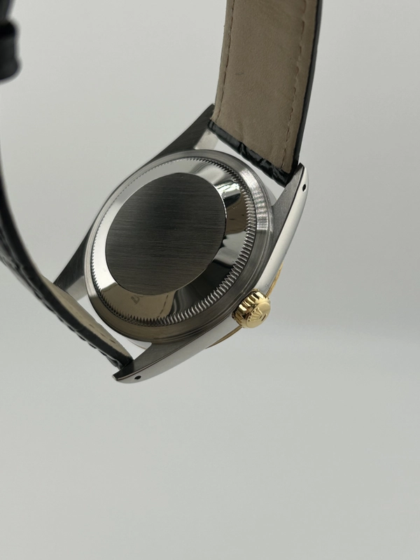 Rolex Datejust 36 Champagne Stick Dial on Generic Black Leather Strap Ref. 16233 1991 view 7