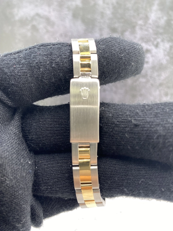 Rolex Oyster Perpetual White Roman Dial on Oyster Ref. 67193 2001 view 4