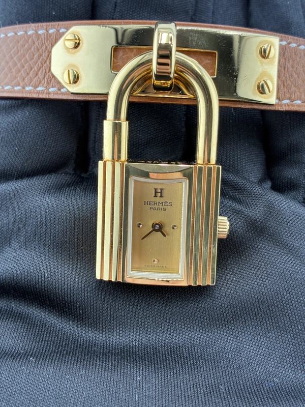 Hermes Kelly Cadenas Gold Dial on Leather Ref. KE1.201 Papers 1997 view 2