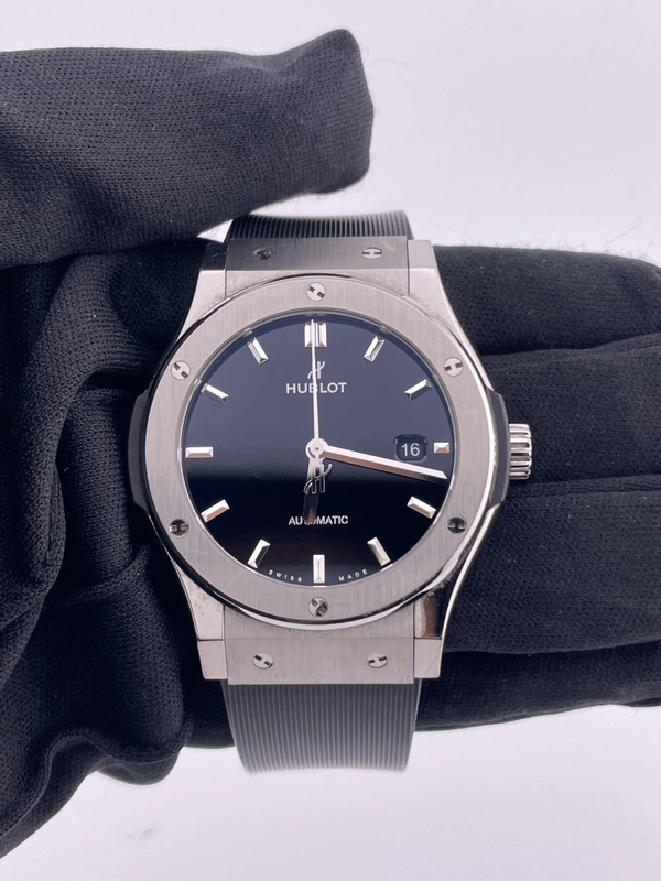 Hublot Classic Fusion Black Dial on Rubber Strap Ref. 542.NX.1270.RX view 2