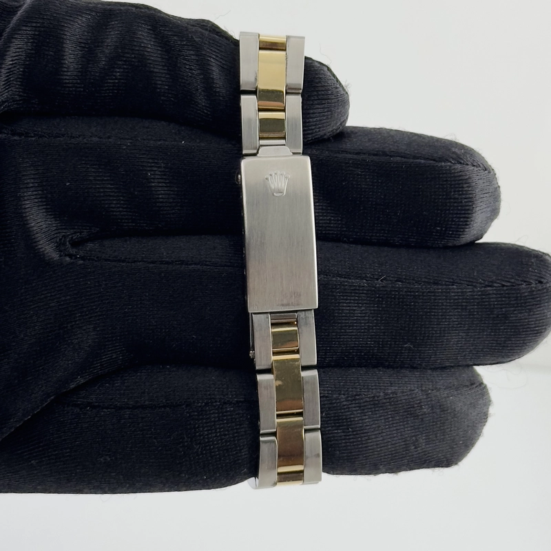 Rolex Datejust Champagne Stick Dial on Oyster Bracelet Ref. 6917 Papers 1978 view 2