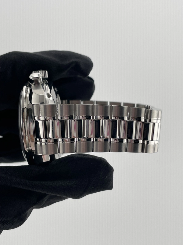 Omega Speedmaster White Dial on Steel Bracelet Ref. 324.30.38.40.04.001 Card 2011 view 5