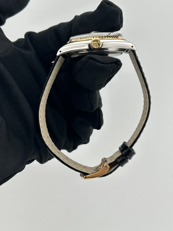 Rolex Datejust 36 Champagne Stick Dial on Generic Black Leather Band Ref. 16013 1988 view 6