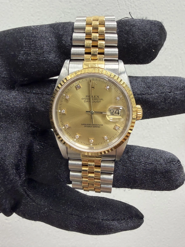 Rolex Datejust Gold Diamond Dial on Jubilee Ref. 16233 1989 view 2