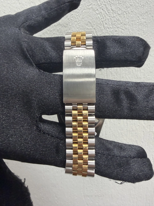 Rolex Datejust Champagne Diamond Factory Dial on D Link Jubilee Ref. 16233 1989 view 3