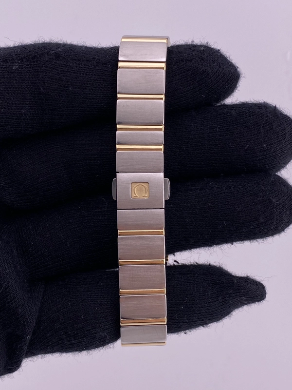 Omega Constellation Silver Dial on Stainless Steel & Red Gold Plated Bracelet Ref. 123.20.24.60.02.001 view 4