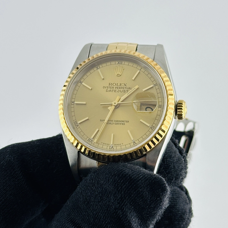 Rolex Datejust Champagne Stick Dial on D Link Jubilee Bracelet Ref. 16233 1996 view 3