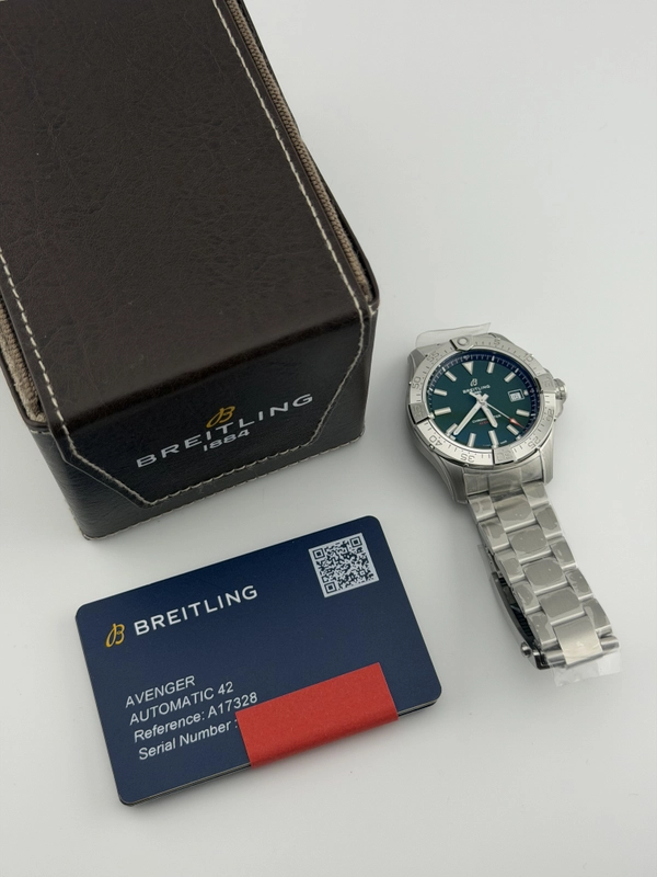 Breitling Avenger Automatic Green Dial on Stainless Steel Bracelet Ref. A17328101L1A1 Card 2026 view 7