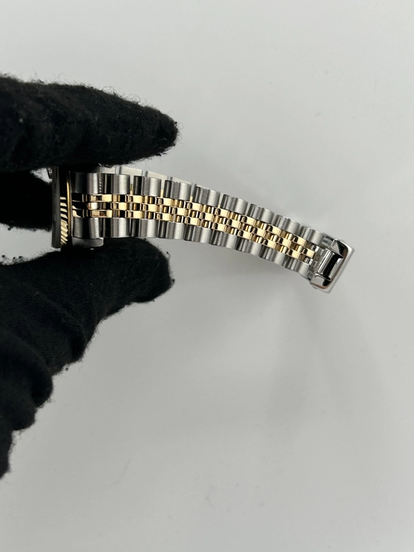 Rolex Date Champagne Linen Stick Dial on 2 Tone Jubilee D Link Bracelet Ref. 69173 1986 view 5