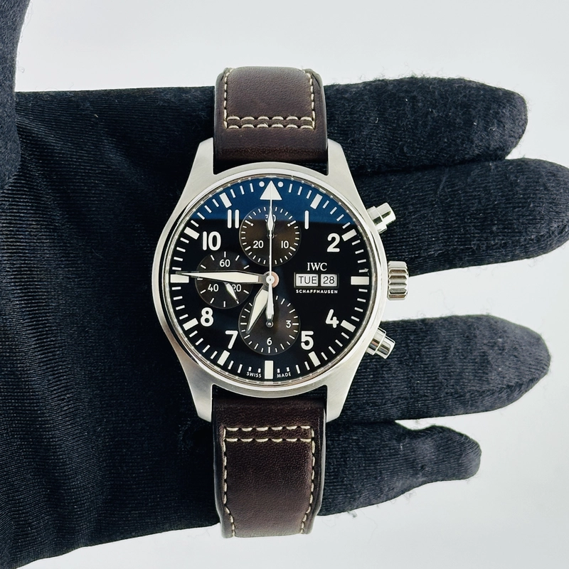 Iwc Pilot's Ed. Antoine de St Exupery Brown Dial on Leather Ref. IW377713 Card 2020 view 2