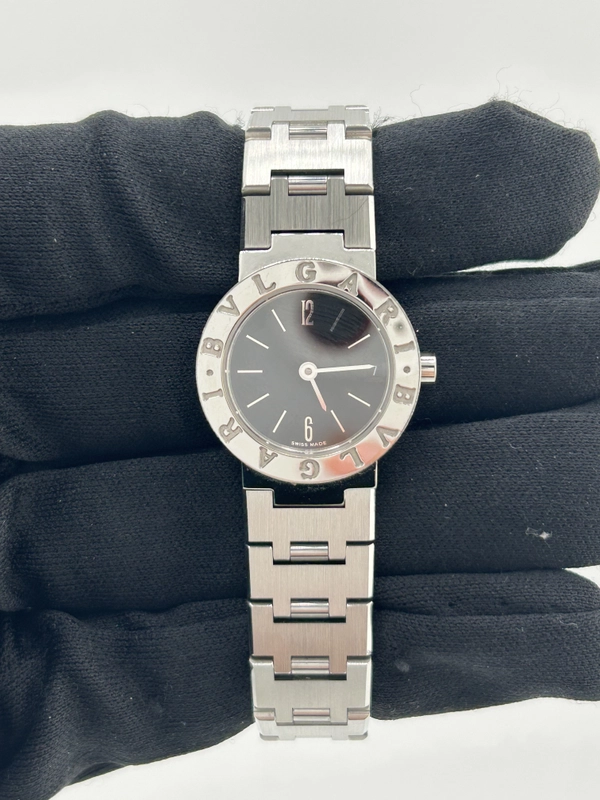 Bvlgari Bulgari Black Dial on Stainless Steel Bracelet Ref. BB23SSD view 2