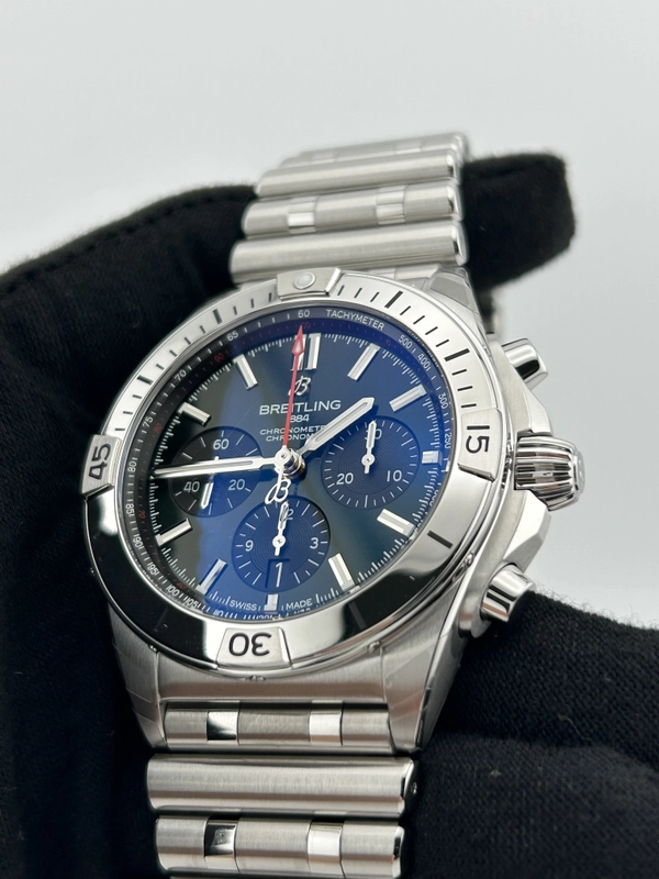 Breitling Chronomat B01 Green Dial on Bracelet Ref. AB0134101L1A1 Complete Open Date view 3