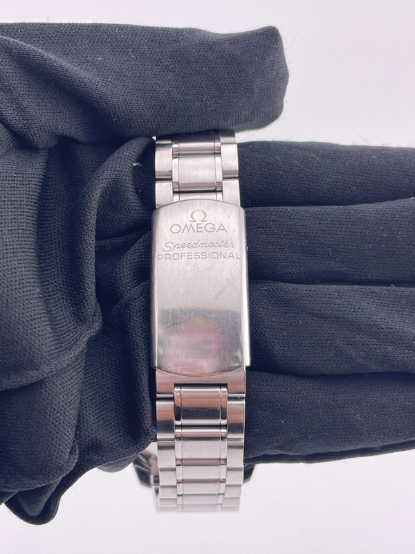 Omega Speedmaster Broad Arrow Black Dial on Stainless Steel Bracelet Ref. 3594.50 Complete 1999 view 4