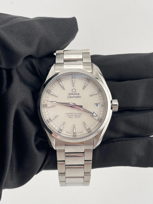 Omega Seamaster Aqua Terra White Dial on Stainless Steel Bracelet Ref. 231.10.39.21.02.002 Card 2017 view 2