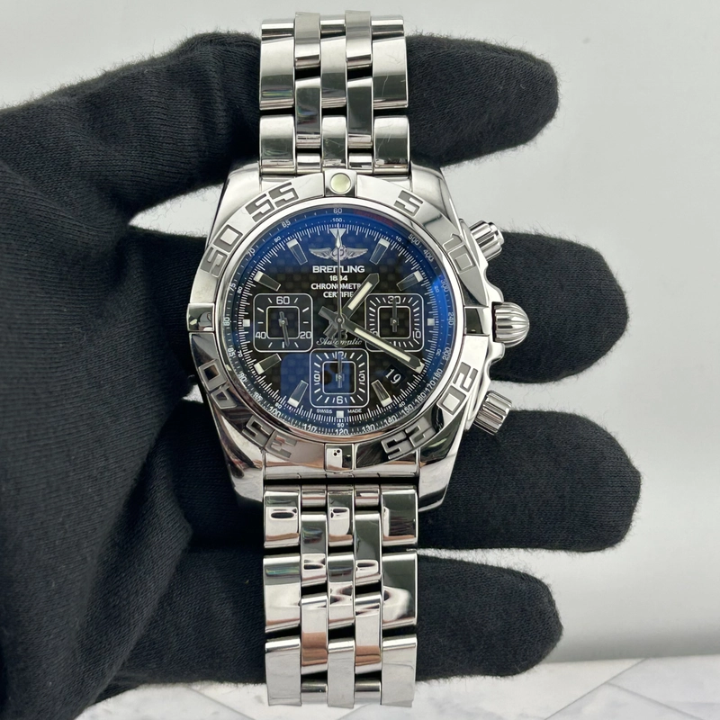 Breitling Chronomat Black Carbon Dial on Stainless Steel Ref. AB0110/AB0110121B2A1 Card 2018 view 2