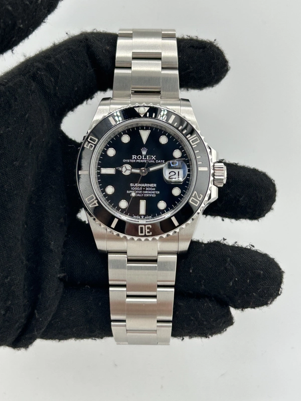 Rolex Submariner Black Dial on Oyster Bracelet Ref. 126610LN Card 2021 view 2