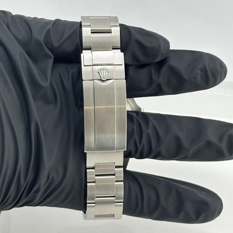 Rolex Sea-Dweller Black Dial on Oyster Steel Bracelet Ref. 126600 Card 2019 view 5