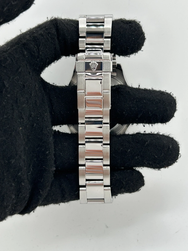 Rolex Yacht Master Platinum Dial on Oyster Steel Bracelet Ref. 16622 Papers 2006 view 4