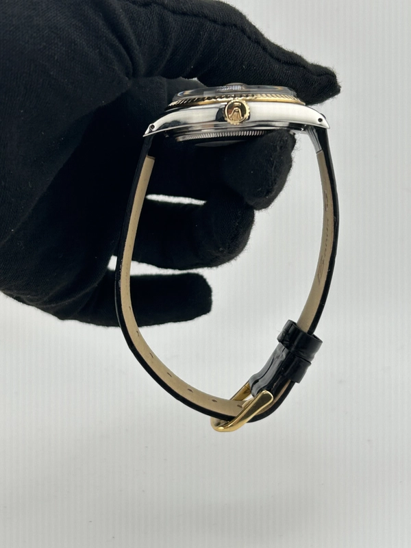 Rolex Datejust 36 Champagne Stick Dial on Generic Black Leather Strap Ref. 16013 1984 view 6