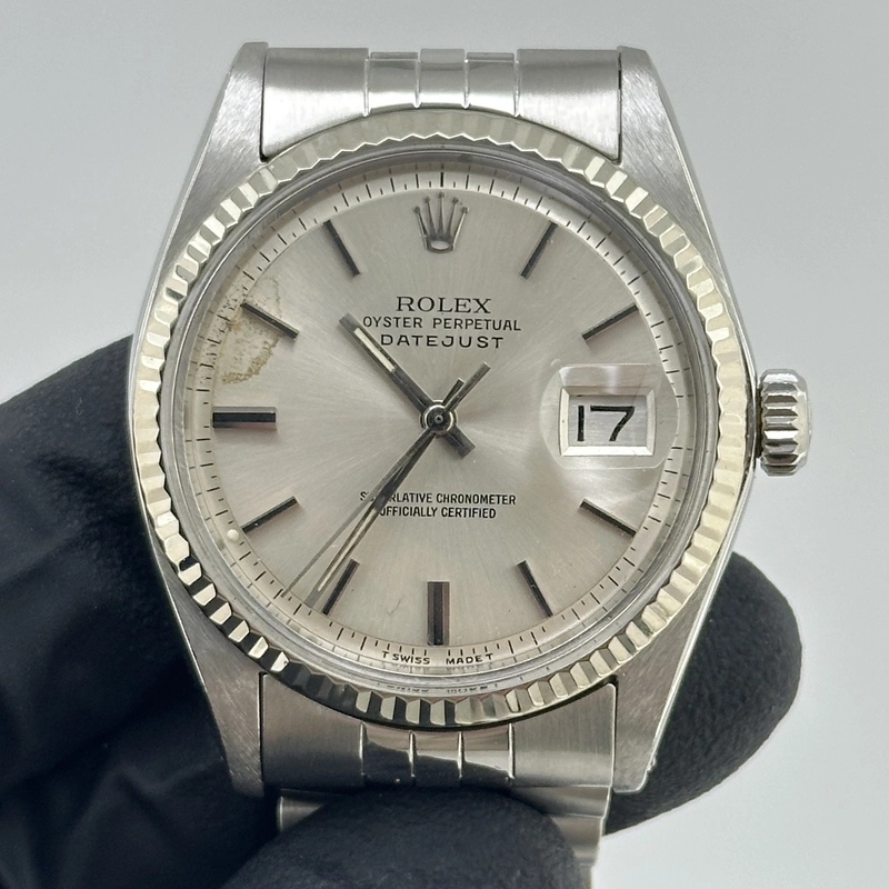 Rolex Datejust Silver Stick / Has Spots Dial on D Link Jubilee Ref. 1601/4 1979 view 3