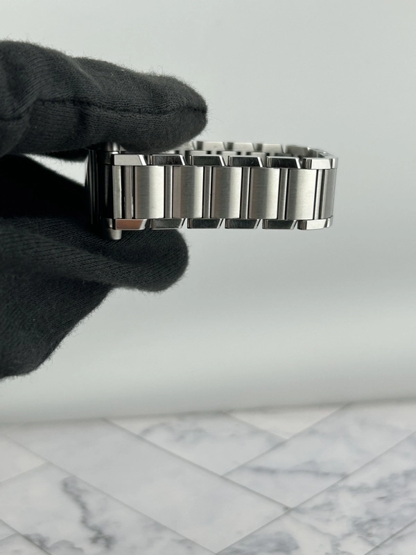 Cartier Tank Francaise Small White Roman Dial on Stainless Steel Ref. 2384 / W51008Q3 view 5
