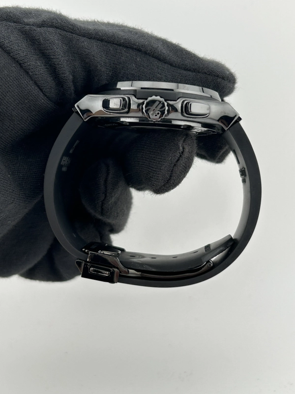 Hublot Classic Fusion Chronograph Black Carbon Effect Dial on Black Rubber Band Ref. 541.CM.1171.RX Complete 2019 view 6