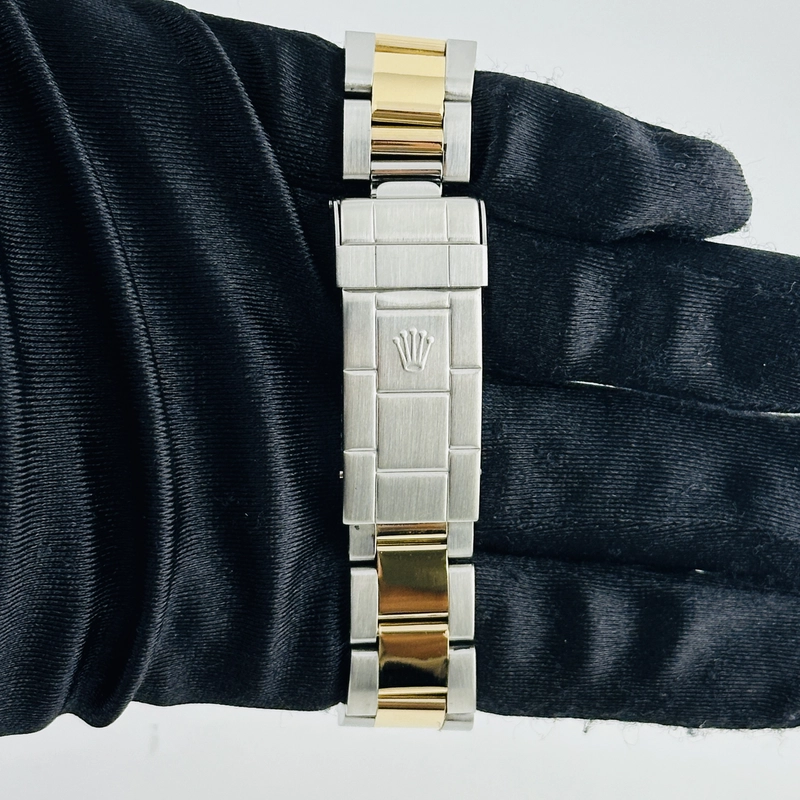 Rolex Submariner Black Dial on Oyster Bracelet Ref. M16613LN Papers 1989 view 4