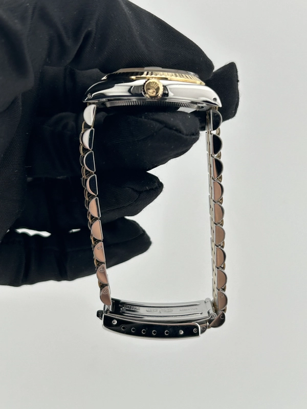 Rolex Datejust Champagne Diamond Dial on 2 Tone Jubilee D Link Bracelet Ref. 68273G 1988 view 6