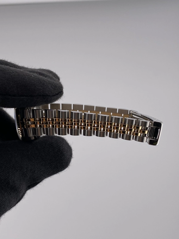 Rolex Datejust Lady Diamond Dial on 18 K Yg Ss Ref. 69173G view 5