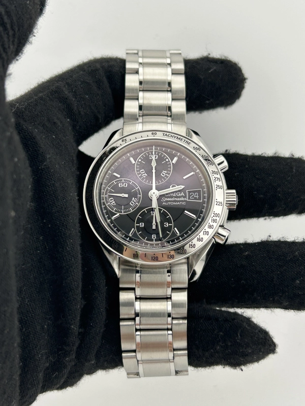 Omega Speedmaster Black Dial on Stainless Steel Bracelet Ref. 3513.5 Card 2000 view 2