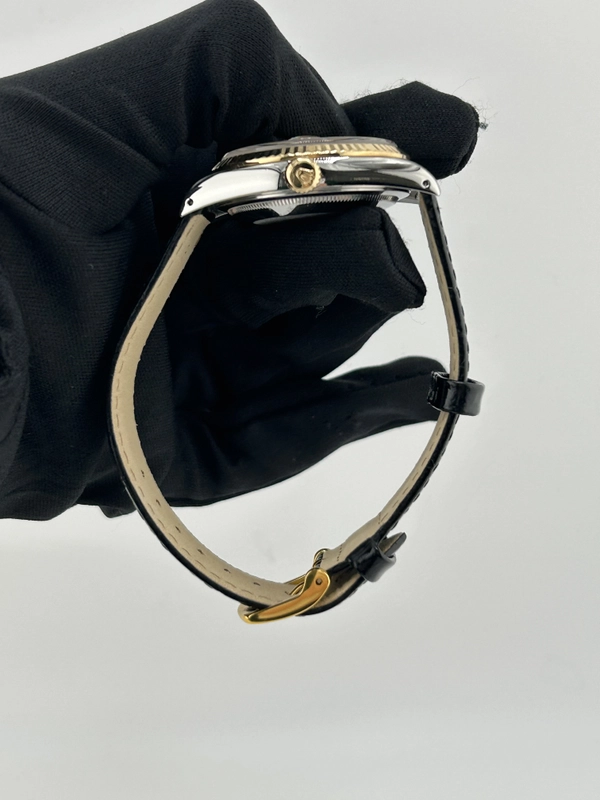 Rolex Datejust 36 Champagne Stick Dial on Generic Black Leather Strap Ref. 16233 1991 view 5