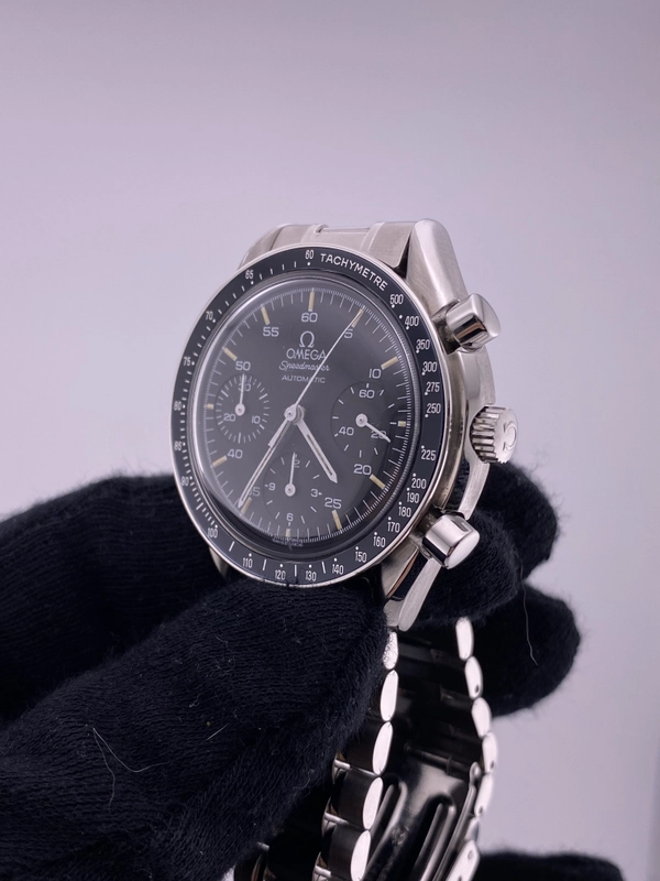 Omega Speedmaster Reduced Black Dial on Stainless Steel Ref. 3510.5 view 3