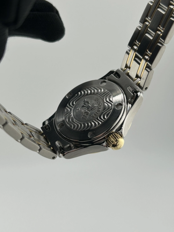 Omega Seamaster 120 Navy Blue Dial on 2 Tone Bracelet Ref. 2411.80 view 7