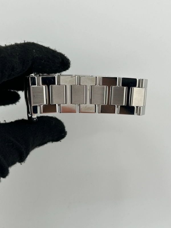 Cartier Ronde Solo Silver Roman Numerals Dial on Stainless Steel Bracelet Ref. W6701005 view 5