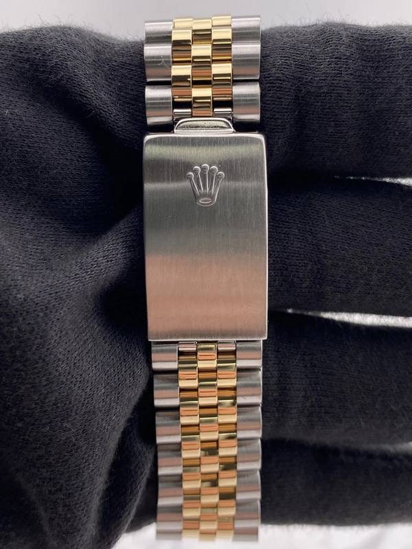 Rolex Datejust Champagne Stick Dial on D Link Jubilee Bracelet Ref. 16013 1987 view 4