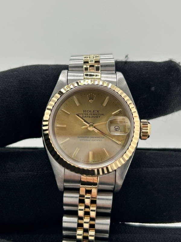 Rolex Datejust Lady Champagne Stick Dial on Jubilee Ref. 69173 Papers 1993 view 3