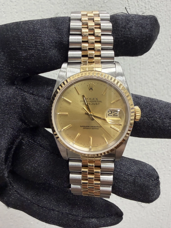 Rolex Datejust Champagne Stick Dial on Jubilee Ref. 16233 Papers 1990 view 2