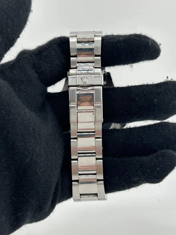 Rolex Yacht Master Platinum Dial on Oyster Ref. 16622 Papers 2004 view 4