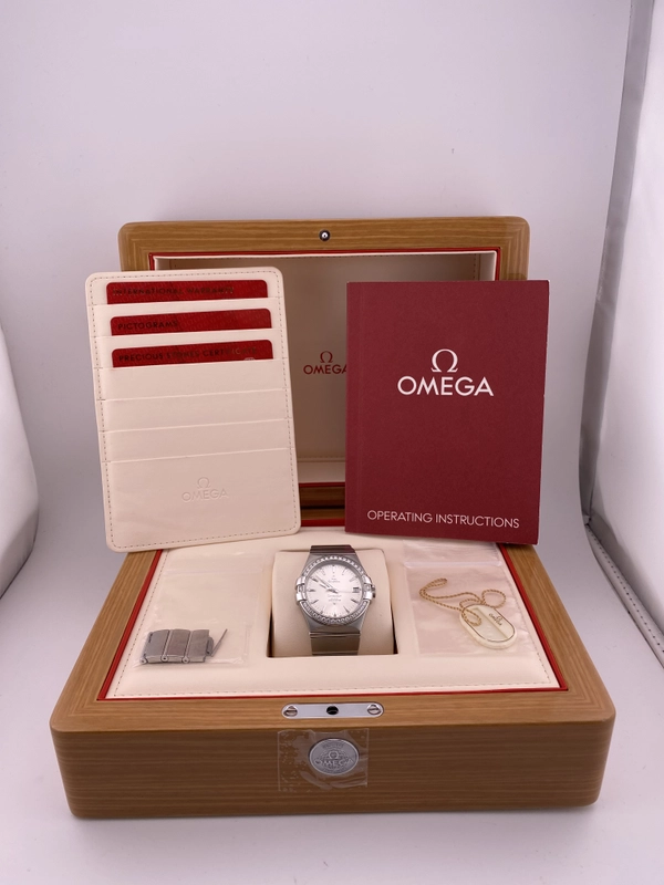 Omega Constellation Silver Dial on Stainless Steel Bracelet Ref. 123.15.35.20.02.001 Complete 2021 view 7