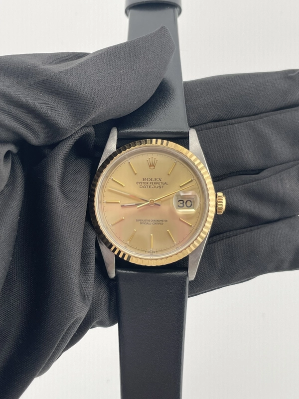 Rolex Datejust 36 Champagne Stick Dial on Generic Black Leather Strap Ref. 16233 1993 view 2
