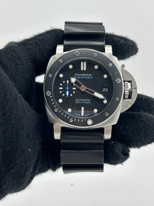 Panerai Luminor Submersible 3 Days Black Dial on Black Rubber Strap Ref. PAM00683 Complete 2019 view 2