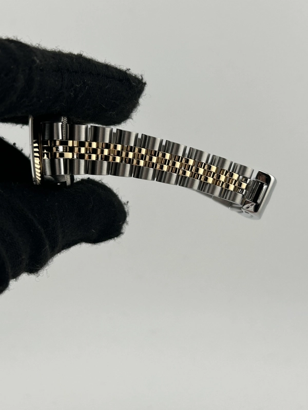 Rolex Datejust Lady Champagne Stick Dial on Jubilee Ref. 69173 1988 view 5
