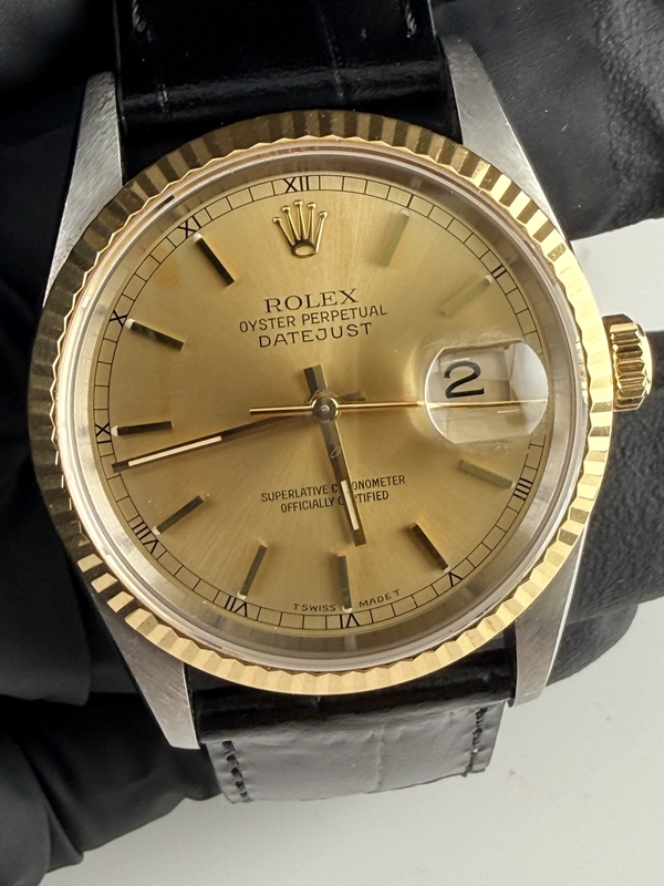 Rolex Datejust 36 Champagne Stick Dial on Generic Leather Strap Ref. 16233 1995